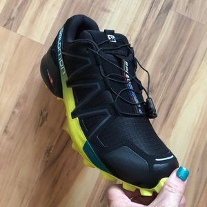 Brand new men’s size 11 Salomon trail shoe